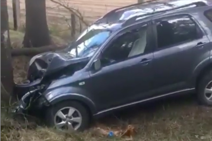 Под Светлым кроссовер вылетел с дороги, водитель в больнице (видео)