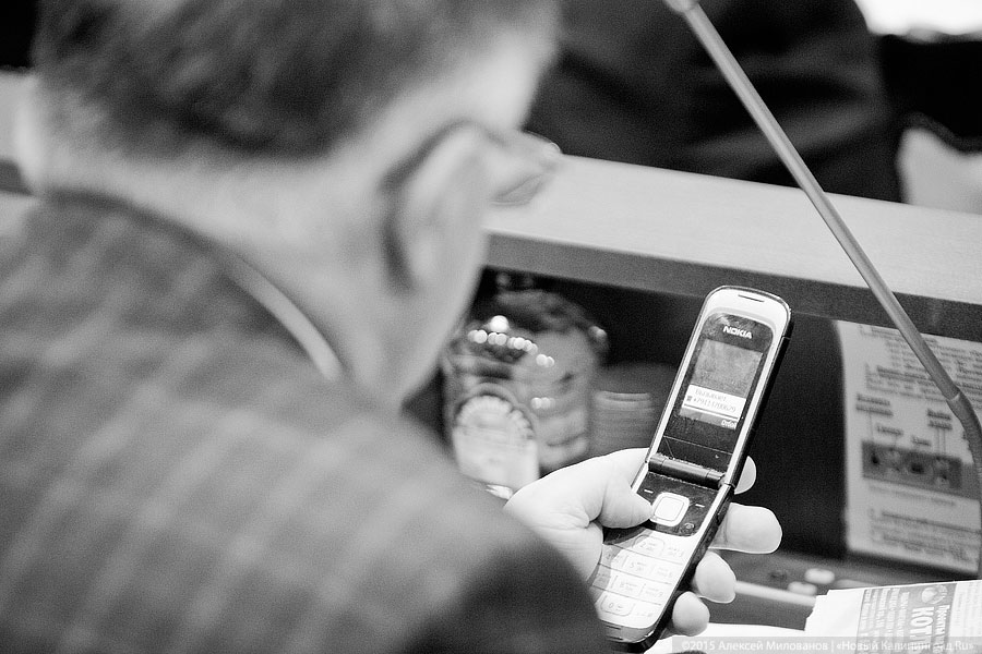 Будто в предпоследний раз: как депутаты облдумы осеннюю сессию открыли (фото)