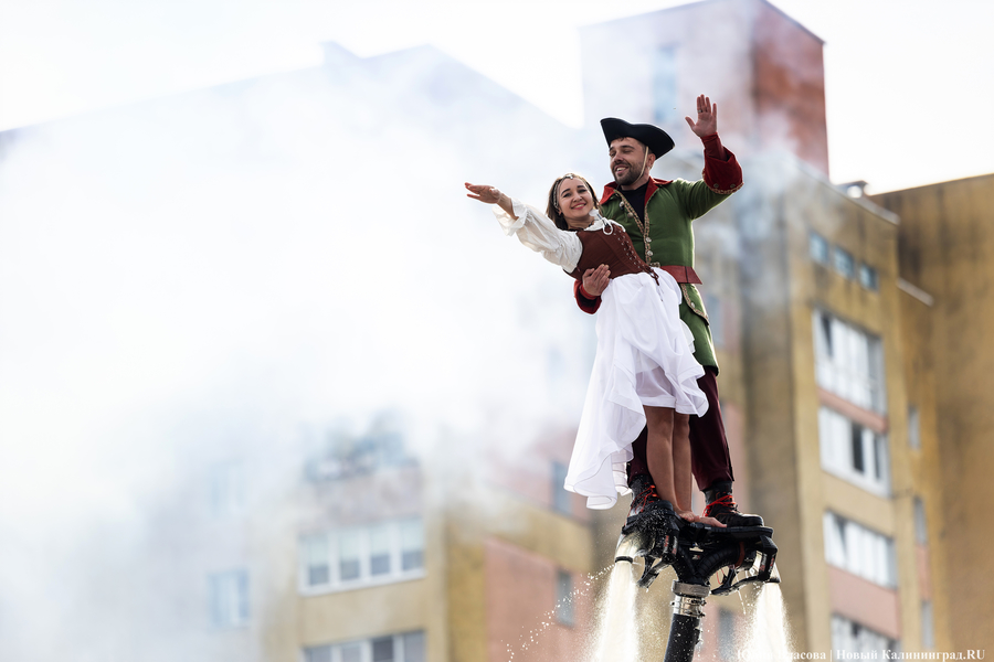 «Миля витязя», вальс байдарок и летающий моряк: как прошла «Водная ассамблея» (фото)