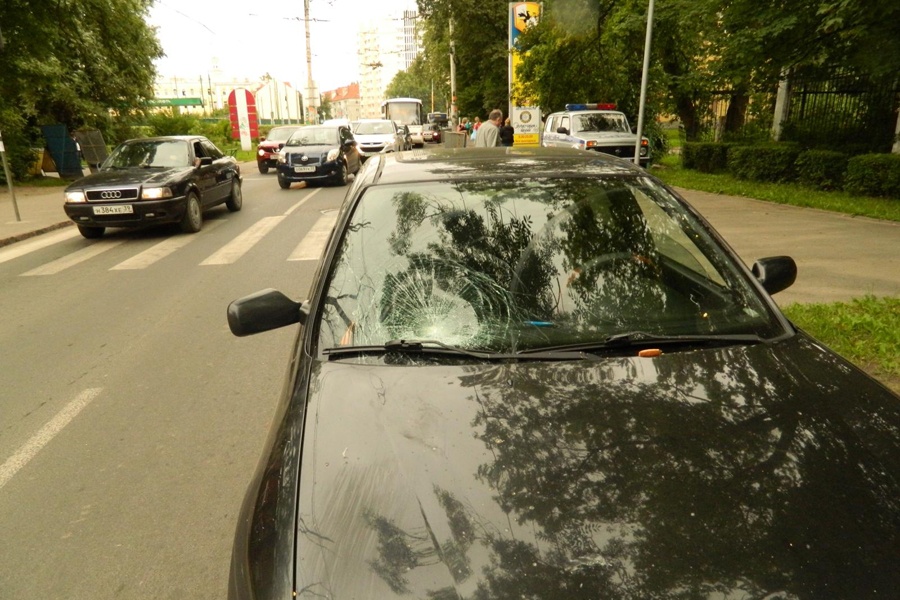 За сутки в Калининграде под колеса автомобилей попали два пенсионера (фото)