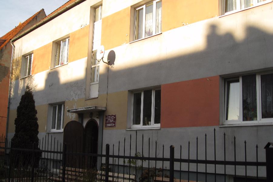 «А стариков-то куда?»: в Калининграде власти хотят закрыть дом престарелых