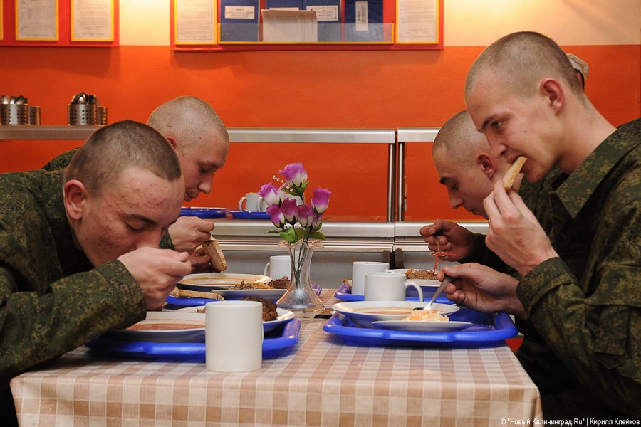 "Призывники прилетели": фоторепортаж "Нового Калининграда.Ru"