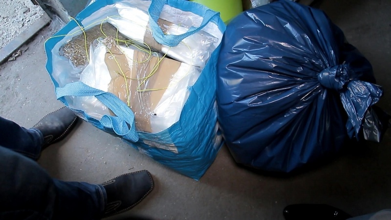 Калининградская полиция обнаружила в гараже более 15 килограммов наркотиков (фото)