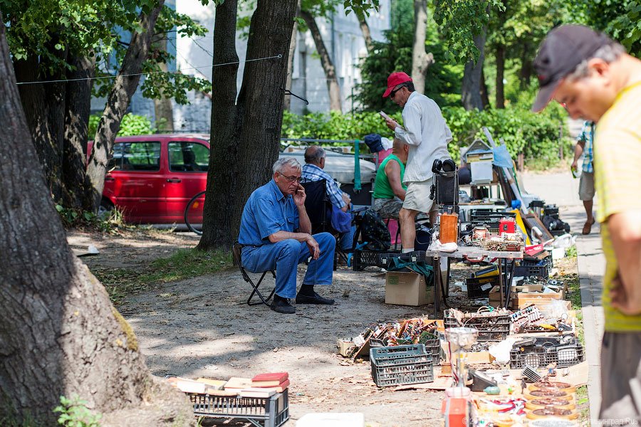 Культурный слой: немецкое и советское на городской барахолке