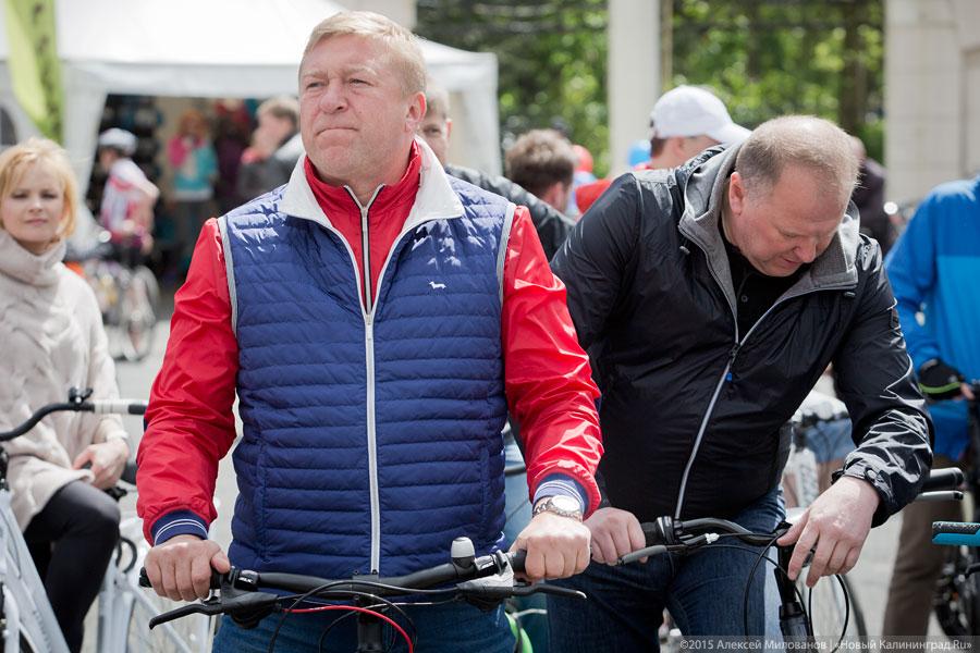 Глава Калининграда обещал в пятницу утром приехать на работу на велосипеде