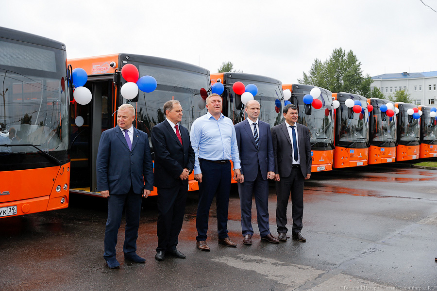 Оранжевое счастье: Калининграду передали 100 новых автобусов МАЗ (фото)