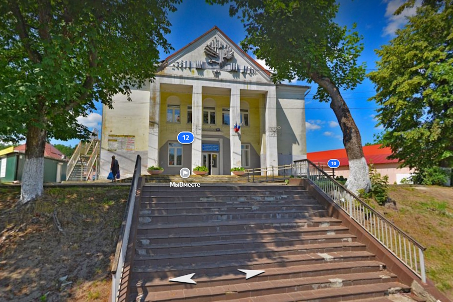 Власти Ладушкина о ДК: «Нам как воздух ремонт этого здания необходим» (фото)