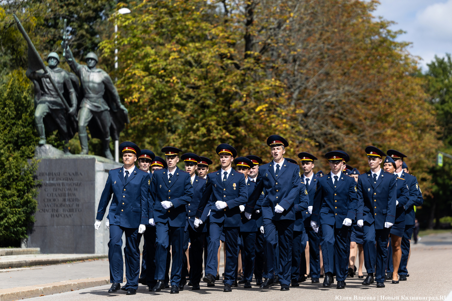 «Задача по охране мирных граждан»: как офицеры УФСИН принимали присягу (фото)