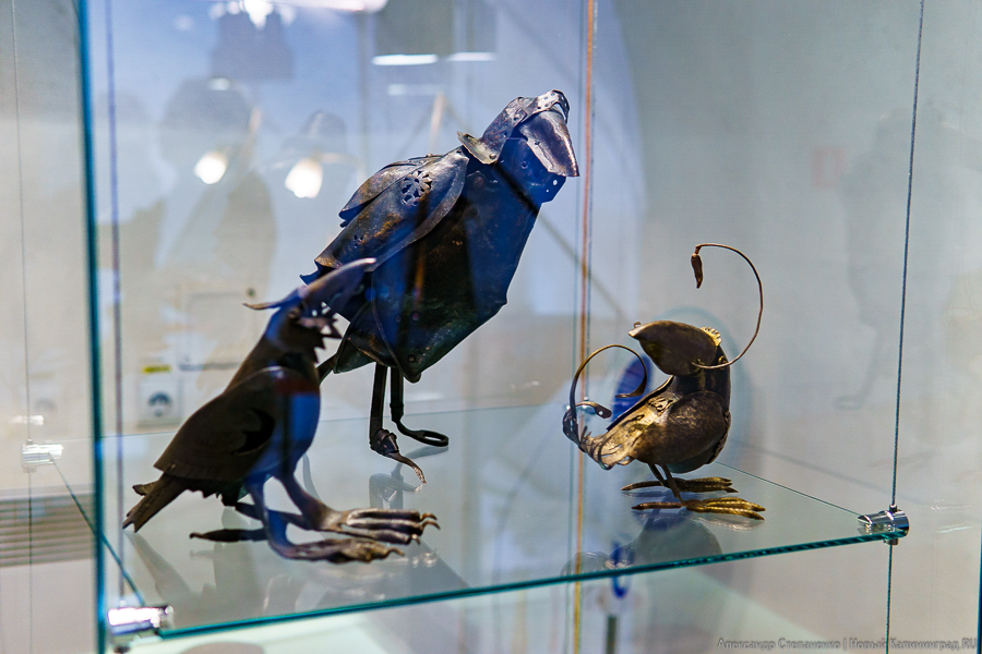 «Металлические метаморфозы»: в Музее янтаря открылась выставка выпускников «Мухи» (фото)