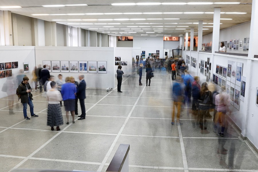 Картинки с выставки: открытие Балтийской биеннале фотографии