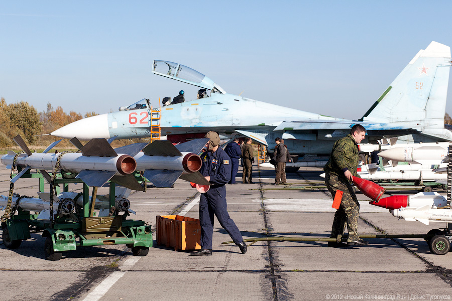 «Реактивные лётчики»: фоторепортаж с учебно-тренировочных полетов штурмовой авиации
