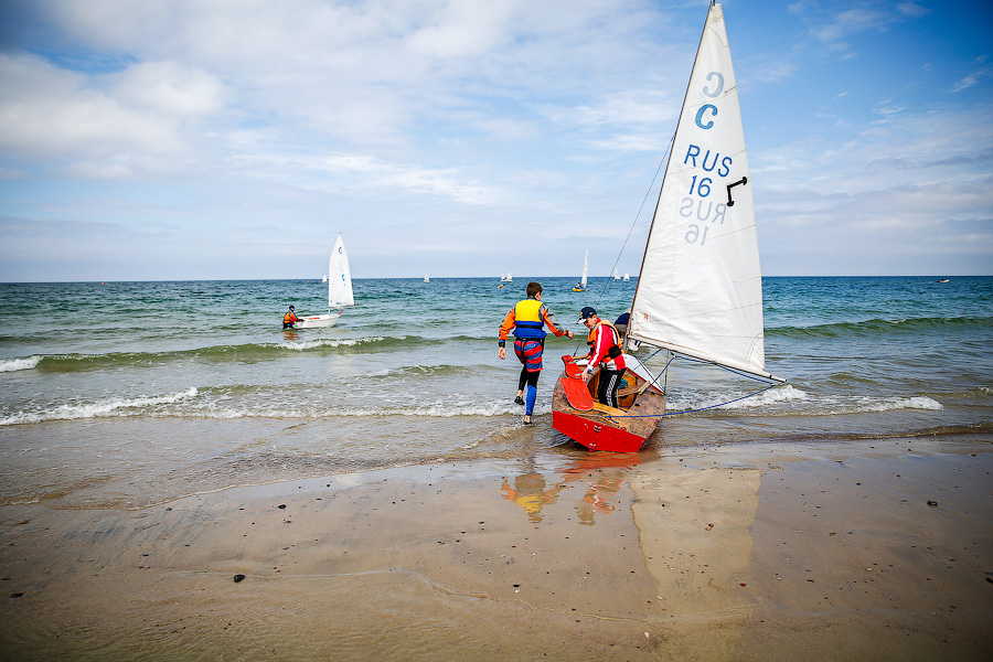 Паруса памяти: фоторепортаж с регаты, посвященной Дню Победы