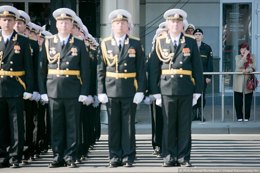 По главной улице с оркестром: как в Калининграде прошёл Парад Победы (фото)