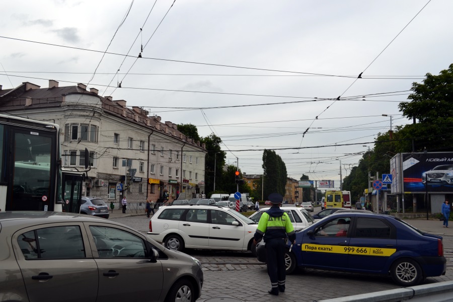 Как я теперь вожу: калининградцы привыкают к одностороннему Ленинскому