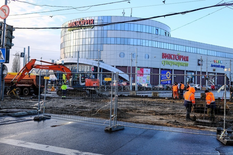 Асфальт вместо брусчатки: ремонт на перекрестке Киевской и пр-та Калинина (фото)