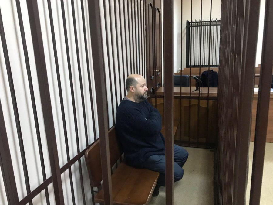 Директора «Есении» суд отправил под домашний арест