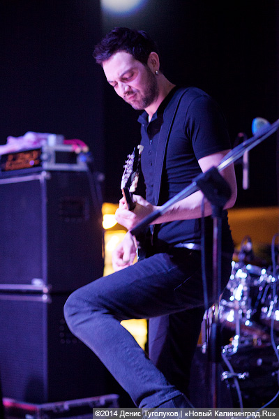 Вне стилей и рамок: участник «Голоса» Антон Беляев собрал полный зал «Универсала»