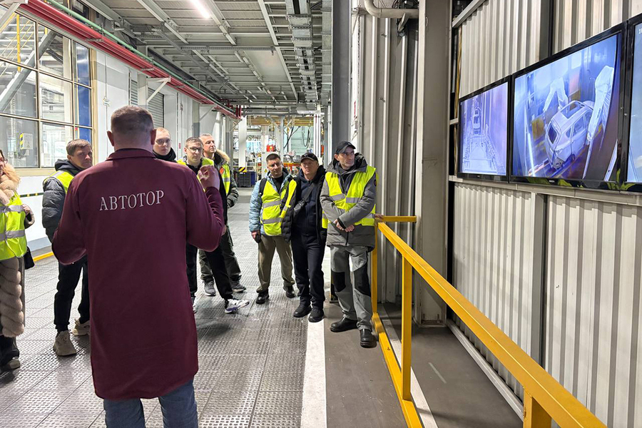 В Калининграде начали проводить туры на предприятия для участников СВО