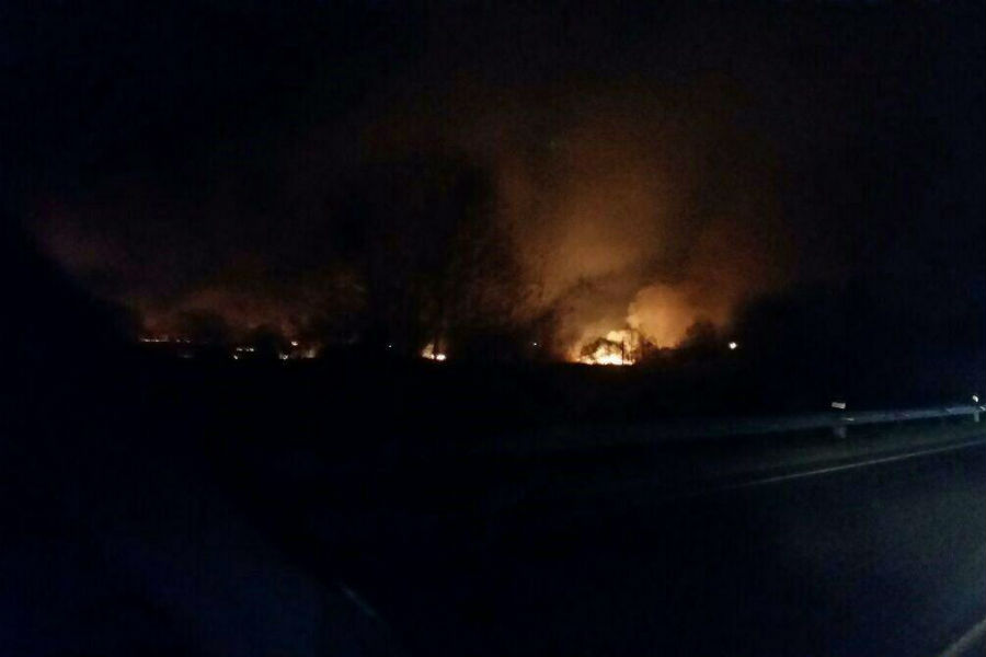 Очевидцы сообщают о «пожарище до неба» по дороге в Зеленоградск (фото)