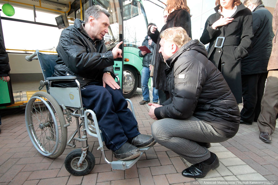 "Троллейбус с поклоном": фоторепортаж "Нового Калининграда.Ru"