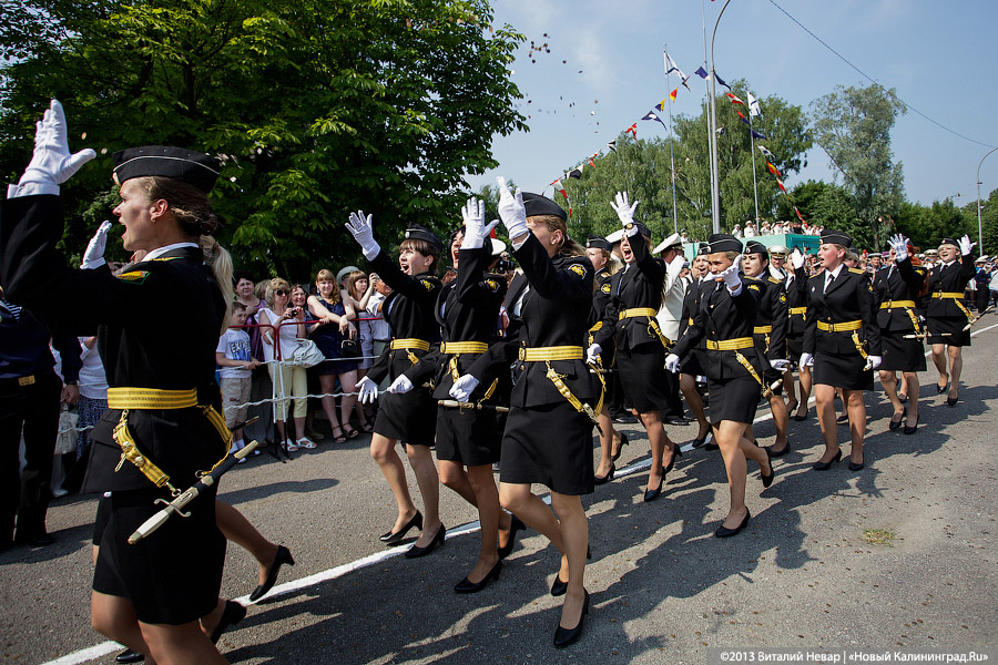 В кильватерном гордом строю: в БВМИ прошёл выпуск лейтенантов