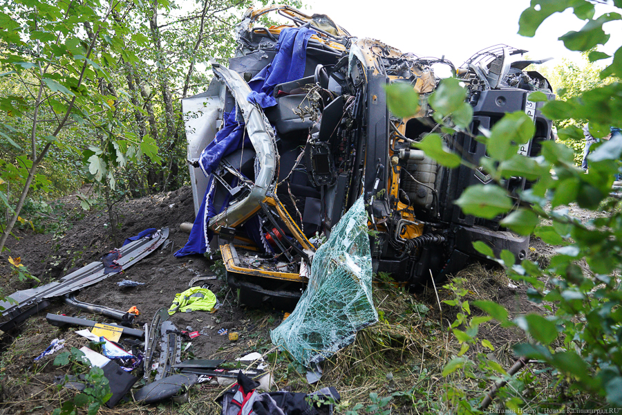 Большая трагедия: что происходило на месте столкновения автобуса с песковозом в Круглово