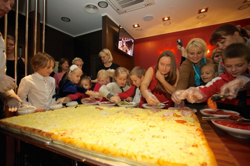 Торжественное открытие новой пиццерии «Дон Ченто» на Красной!