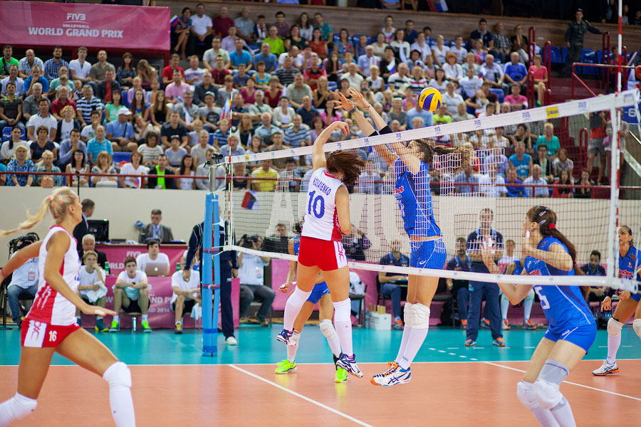 Под рёв трибун: волейболистки сборной России одержали победу над командой Италии