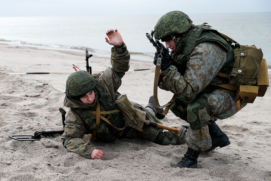 Горыныч и центнер тротила: саперы Балтфлота провели взрывные учения (фото)