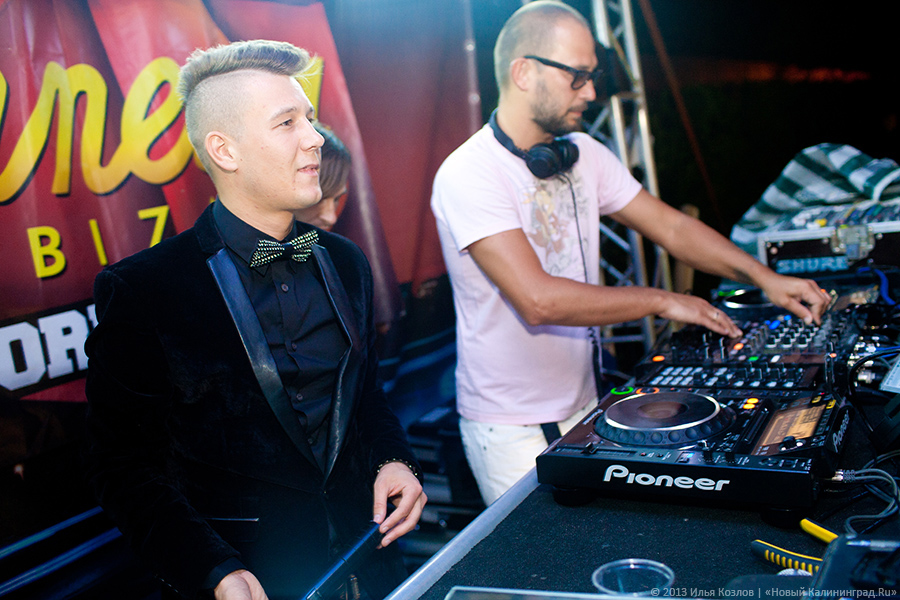 Танцы на воде: фоторепортаж с открытия клубного проекта «Воздух»