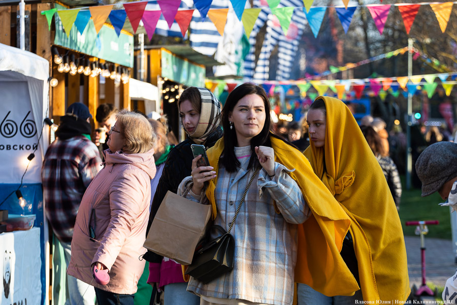 А-ля Новый год: в Зеленоградске «Фиштивалем» в апреле открыли курортный сезон (фото)
