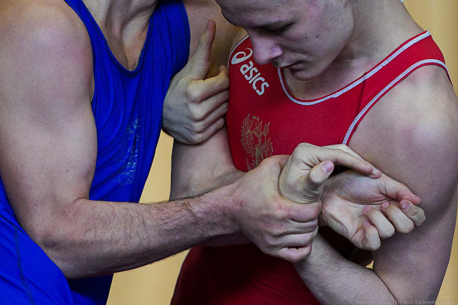 Крючки, узлы, обвивы: в Калининграде проходит чемпионат России по борьбе спорта глухих
