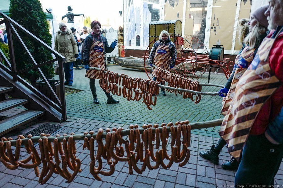 Тот же праздник, только в профиль: День длинной колбасы прошёл на новом месте