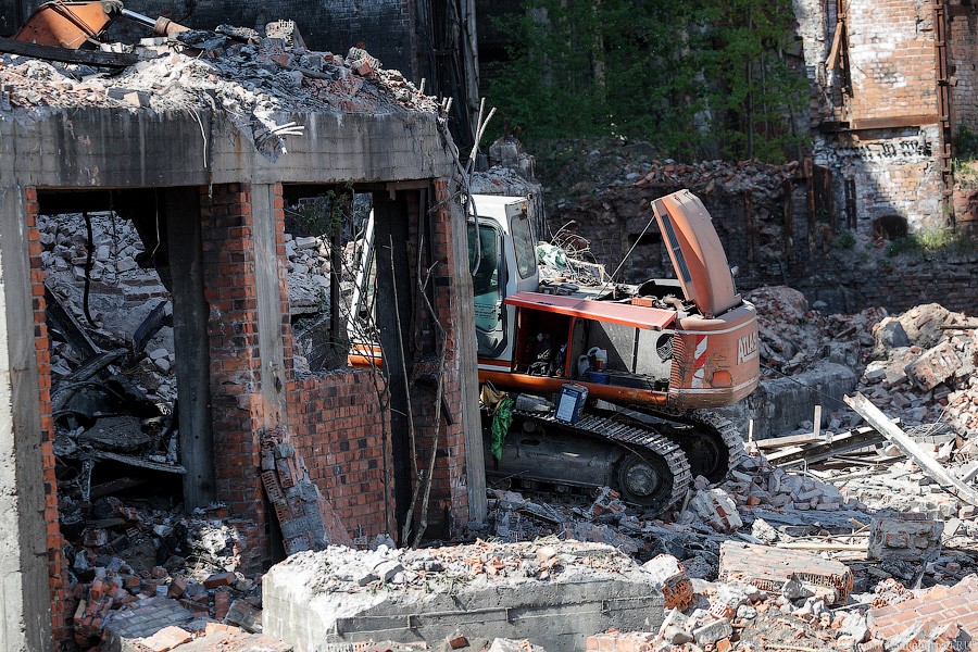 Конец «Дариты»: как сносят здания бывшего ЦБЗ на Ялтинской (фото)  