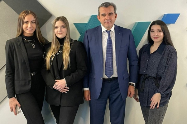 «С места в карьеру»: Западный РАНХиГС помогает студентам в трудоустройстве