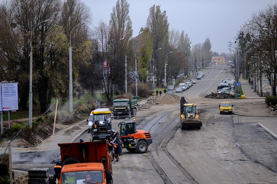 Временная брусчатка: как Киевскую готовят к техническому открытию движения (фото)