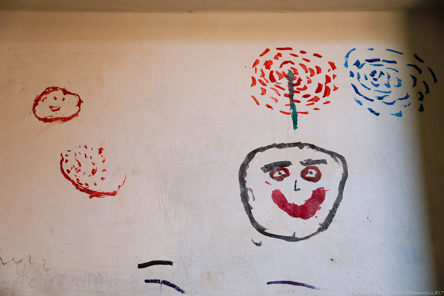 «Придет ОМОН»: жители аварийного дома в Балтийске рискуют оказаться на улице