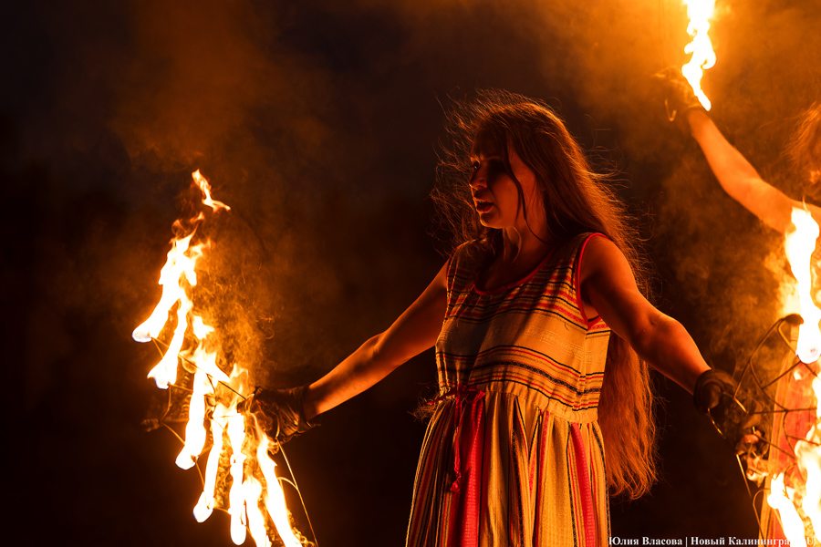 В свете пламени костра: как в Ушкуе отмечали праздник Ивана Купалы (фото)