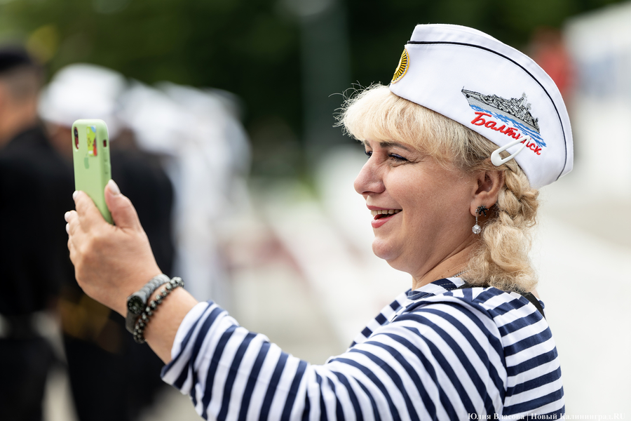 День ВМФ в Балтийске: как прошел парад кораблей Балтфлота (фото)