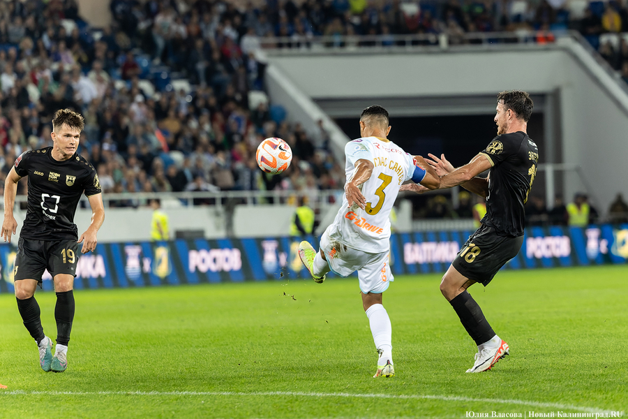Победный гол: лучшие моменты матча между «Балтикой» и «Зенитом» (фото)