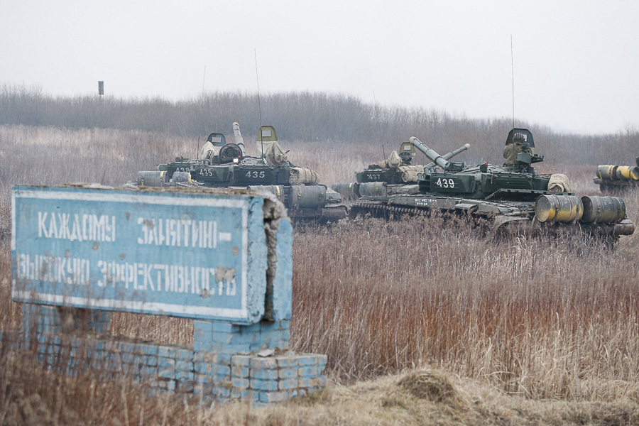 Броня крепка и танки быстры: на Балтфлоте проходят масштабные учения