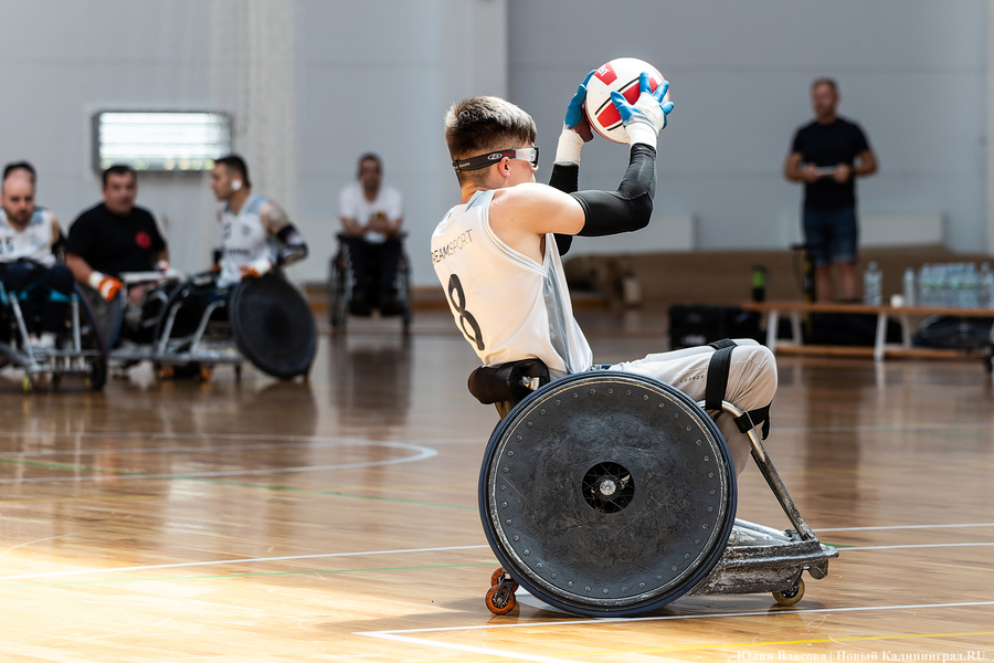 «Серебро» дороже «золота»: в Калининграде впервые боролись за Кубок по регби на колясках (фото)