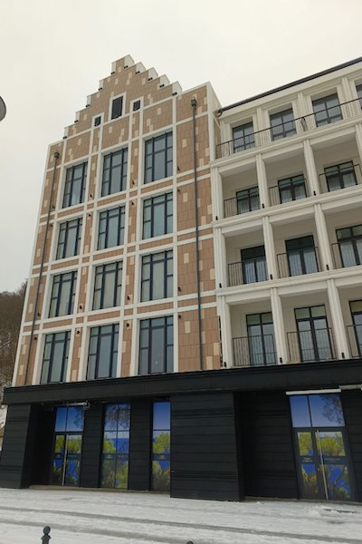 700 тысяч за кв. м: как выглядят многоэтажки на променаде в Светлогорске (фото)