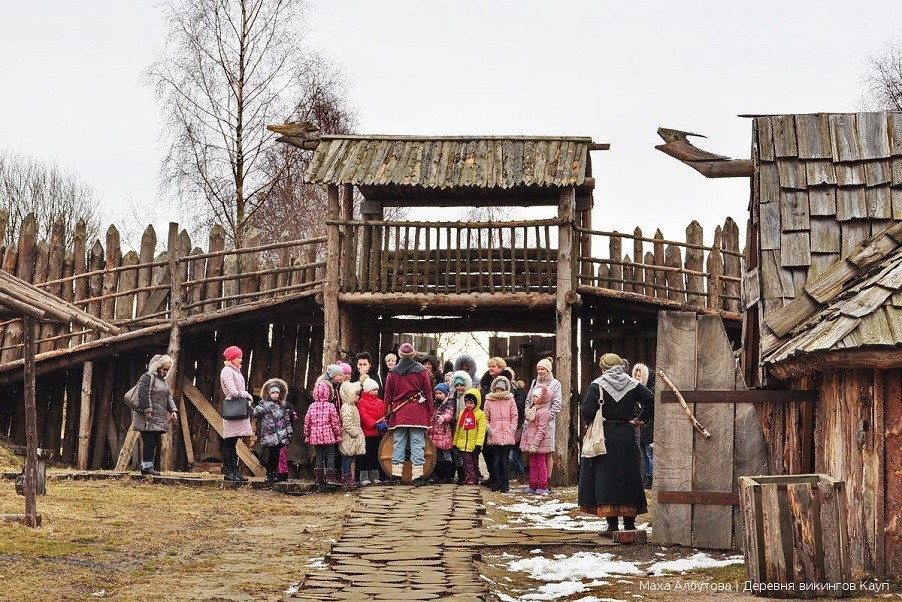 Поселение викингов «кауп». Кауп деревня викингов. Деревня викингов городище кауп. Поселение викингов «кауп». Поселение викингов калининград.