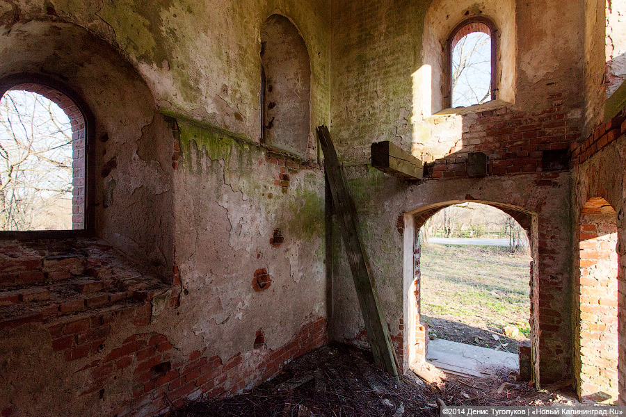 Две башни: руины кирх в поселках Дальнее и Высокое Гвардейского и Славского районов