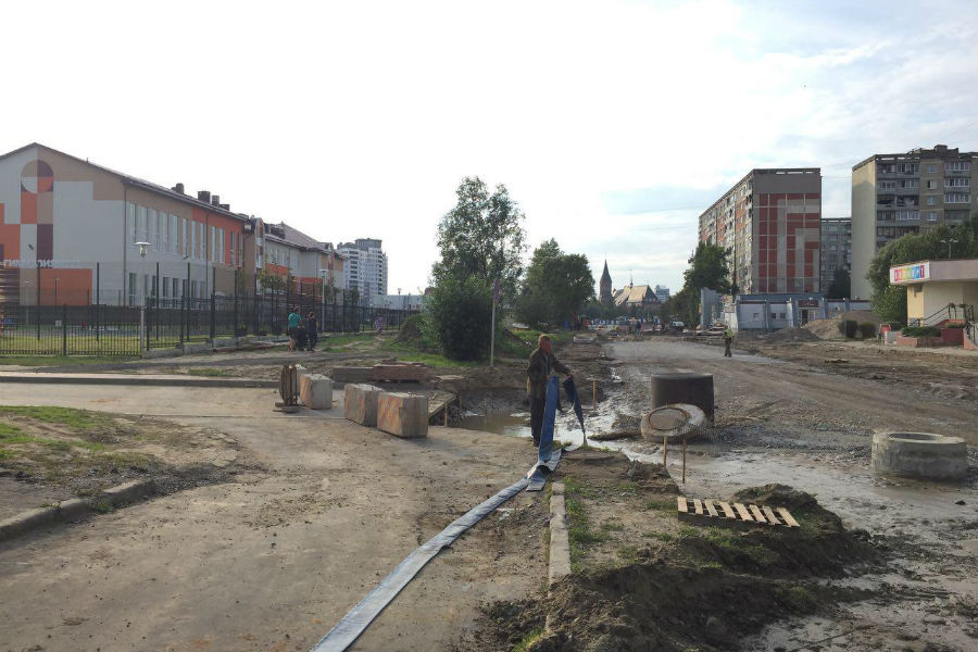 Остров невезения: строители опять устроили на Октябрьском потоп (фото)