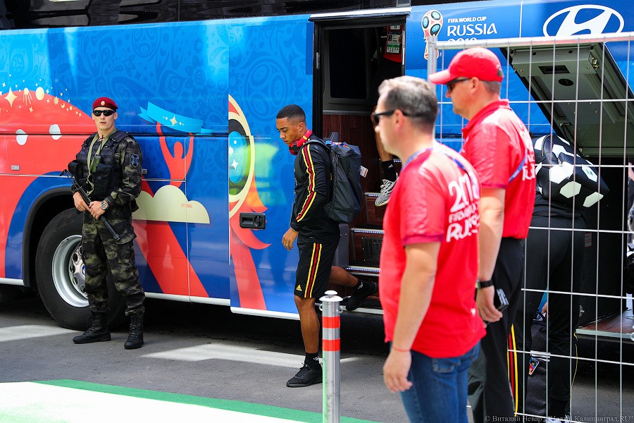 Компани, де Брёйне, Феллайни и тот самый Анри: сборная Бельгии в городе (фото)