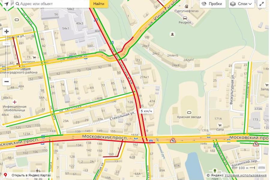 В Калининграде Литовский вал встал в пробке