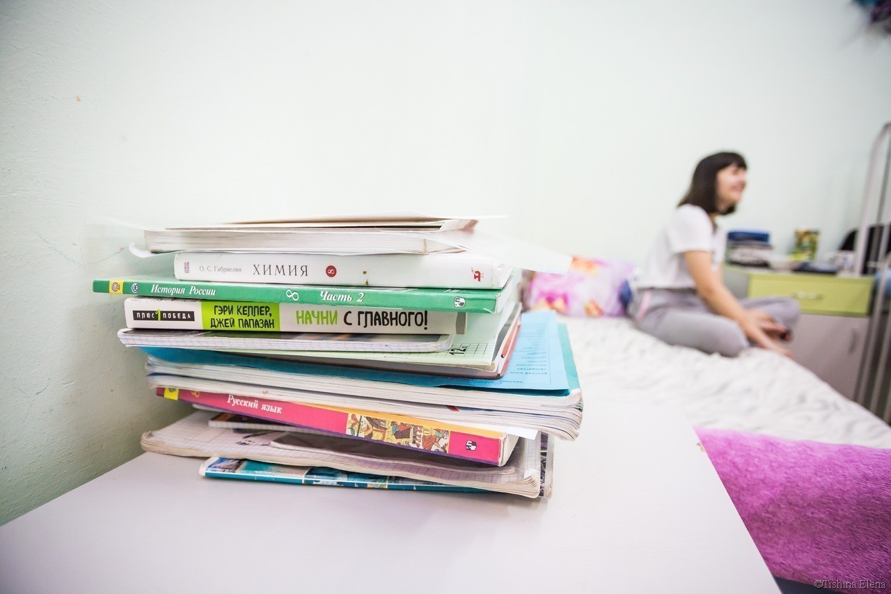 «Я не вижу болезни, я вижу детей»: зачем нужны клоуны в детской онкогематологии