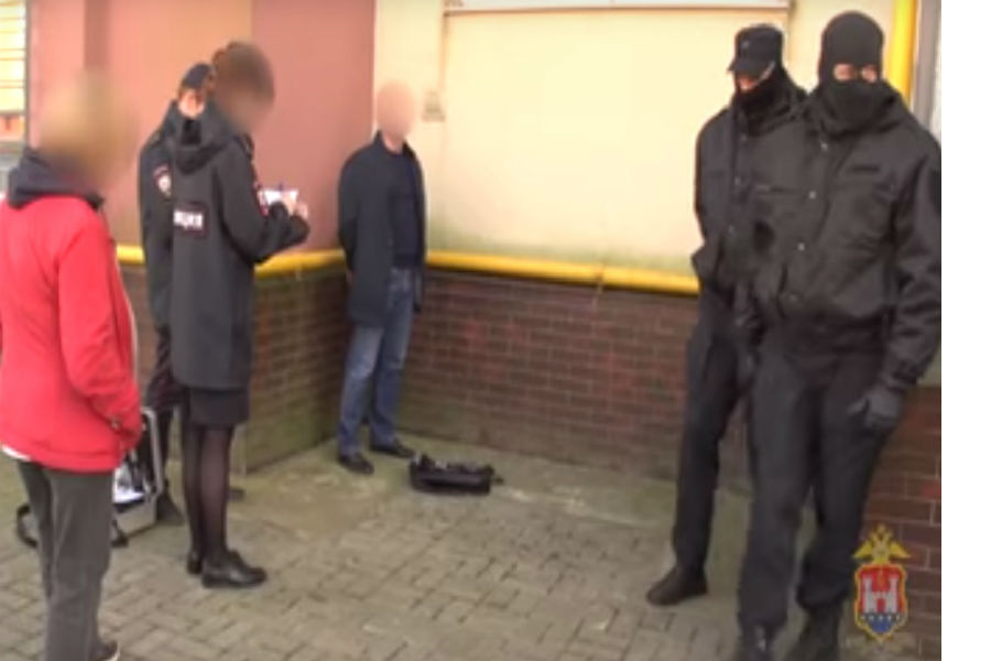 Полиция задержала в Калининграде 36-летнего «художника» с боевым револьвером (видео)